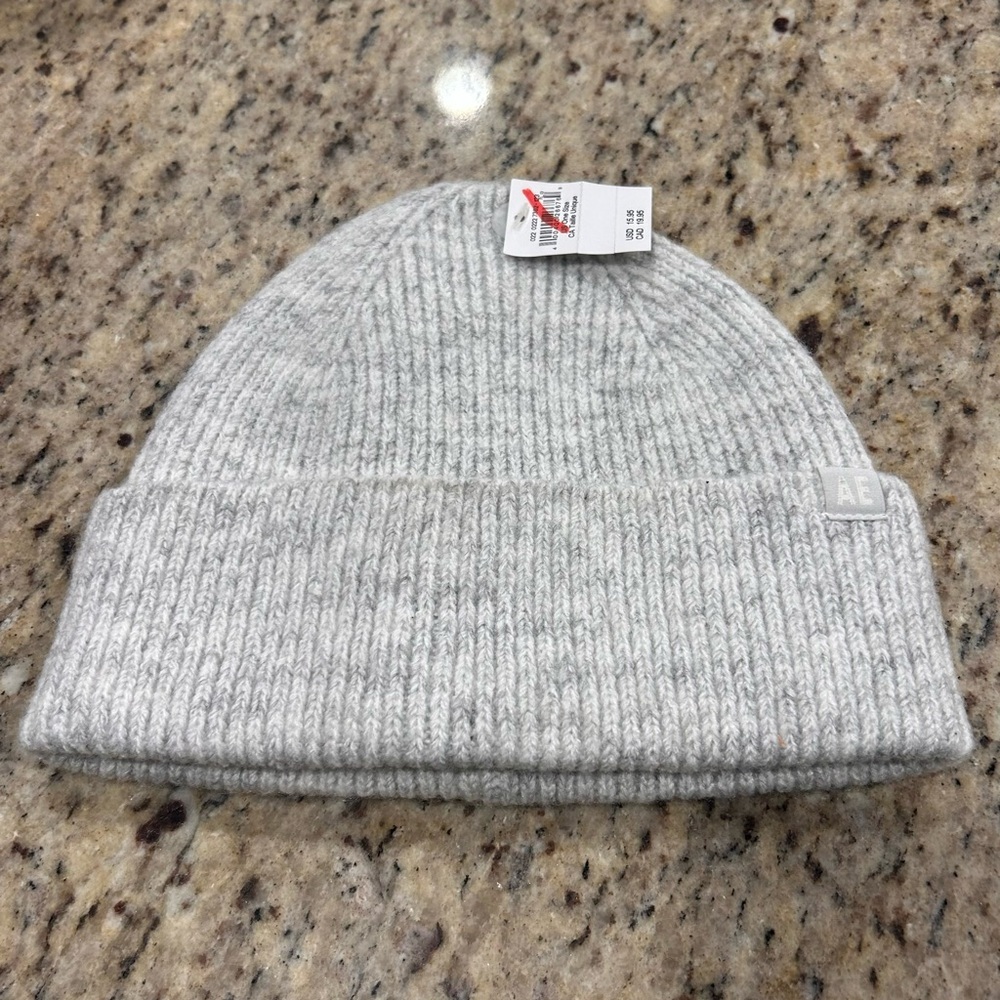 American Eagle Beanie‎ Hat OS Grey Ribbed Knit Wool Blend Cuffed Logo - Picture 2 of 4
